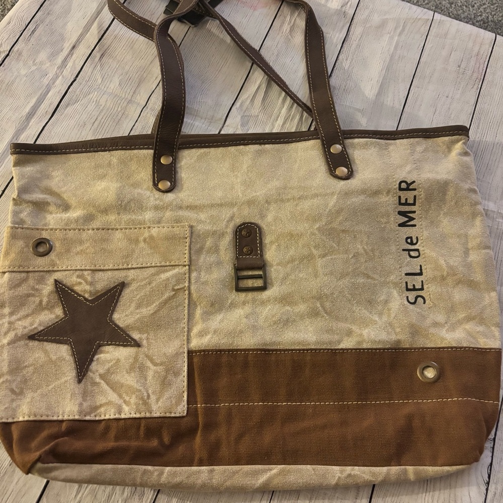 Myra Tote Bag/Purse/ Tote shoulder bag. Small weekender bag. New with tags